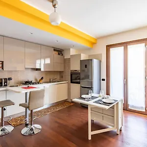 Duke - - By Host4u San Donato Milanese